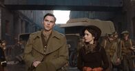 Tolkien – J.R.R. Tolkien (Nicholas Hoult, l.); Edith Bratt (Lily Collins, r.)