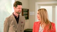 Rote Rosen – Amelie (Lara-Isabelle Rentinck) und Julius (Jan Stapelfeldt) führen einen neuen Kleinkrieg.
