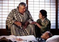 Der große Sommer – Findet eine neue Liebe: Mathias Gnädinger als Anton Sommer, Mitsuko Baishô als Madame Masako