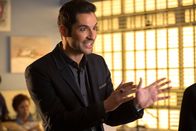 Lucifer – Ein möglicher Mörder bezeichnet sich selber als Gott, was Lucifer (Tom Ellis) zu besonderen Nachforschungen veranlasst, die Erstaunliches zu Tage bringen ...
