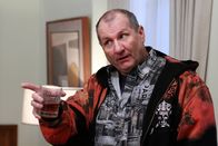 Modern Family – Wie wird Familienoberhaupt Jay (Ed O'Neill) auf das von seinem Sohn adoptierte Kind reagieren?