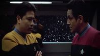Star Trek - Raumschiff Voyager – Harry Kim (Garrett Wang, l.) und Chakotay (Robert Beltran, r.)