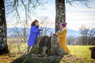 Sturm der Liebe – Ana (Soluna-Delta Kokol, l.) und Katja (Isabell Stern, r.) knüpfen weiter freundschaftliche Bande.