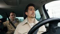 Einstein – Einstein Stau – was hilft gegen den Verkehrskollaps? Tobias Müller versucht in einem Experiment herauszufinden, wie Stau entsteht – und was dagegen hilft. Copyright: SRF
