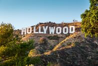 Showtime - Neues aus der Welt der Stars – HOLLYWOOD CALIFORNIA - SEPTEMBER 24: The world famous landmark Hollywood Sign on September 24, 2012 in Los Angeles, California.
