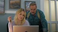 Das Küstenrevier – Hanna Stein (Vanessa Eckart, l.); Harry Stein (Till Demtrøder, r.)