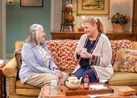 Mom – Lois Smith (Claire), Kristen Johnston (Tammy).