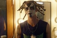 Baskets – Chip nimmt den jungen Clown Juggalo (Adam Zastrow) unter seine Fittiche ...