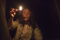 Conjuring - Die Heimsuchung – Noch weiß Carolyn (Lili Taylor) nicht, dass die bösen Geister sie dazu bringen wollen, ihre Töchter zu töten ...