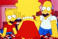 Die Simpsons – "Die Simpsons", "Vertrottelt Lisa?." Grandpa Simpson versetzt Lisa in Panik, als er verkündet, alle Simpsons seien erblich belastet und verblöden mit fortschreitendem Alter. Lisa ist überzeugt, erste Anzeichen dafür bei sich zu beobachten.