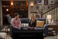 B Positive – Drew Dunbar (Thomas Middleditch, l.); Gina Dabrowski (Annaleigh Ashford, r.)