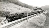 Eisenbahn-Romantik – Damals war die Strecke zwischen Horb und Tuttlingen nach zweigleisig: Gäubahn bei Neckarhausen im Jahre 1937.