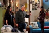 Man with a Plan – v.l.n.r.) Andi Burns (Liza Snyder); Adam Burns (Matt LeBlanc); Kate Burns (Grace Kaufman)