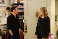 9JKL – Josh (Mark Feuerstein, l.); Lauren (Andrea Anders, r.)