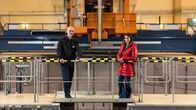 Dok 1 – Stefan Zach und Lisa Gadenstätter im AKW Zwentendorf.