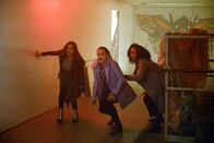 Charmed – (v.l.n.r.) Mel Vera (Melonie Diaz); Maggie Vera (Sarah Jeffery); Macy Vaughn (Madeleine Mantock)