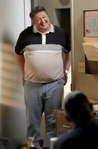 Young Sheldon – George Cooper sen. (Lance Barber)