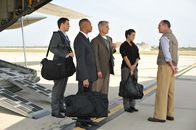 Navy CIS – v.r.) und Mossad Officer Amit Hadar (Arnold Vosloo, r.) ...