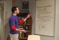 The Big Bang Theory – Sucht nach einem neuen Projekt: Sheldon (Jim Parsons) ...