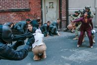 Quantico – (v.li.) Derek Klena (Eric Boyer), Yasmine Al Massri (Nimah Amin), Aunjanue Ellis (Miranda Shaw).