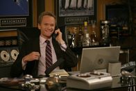 How I Met Your Mother – Barney (Neil Patrick Harris) befindet sich auf der Suche nach einem neuen "Bro", was sich als gar nicht so einfach darstellt ...