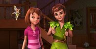 Peter Pan - Neue Abenteuer – Peter Pan und Tinker Bell holen wie immer, Wendy und ihre Brüder in London ab.