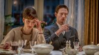 Ku'damm 63 – Helgas (Maria Ehrich) und Wolfgangs (August Wittgenstein) Ehe ist auf dem Tiefpunkt angekommen.