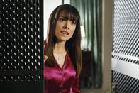 Castle – Ist überrascht, als Castle und Beckett vor ihrer Tür stehen: Monica Wyatt (Liz Vassey)