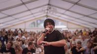 Partyschlager – Ikke Hüftgold bei einem Dorffest in Niedersachsen