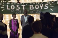 The Good Lie – L-R: Abital (Kuoth Wiel), Jeremiah (Ger Duany)