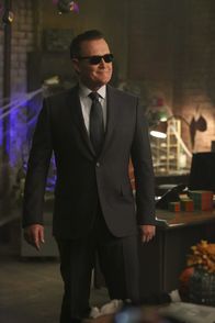 Scorpion – Noch ahnt Cabe (Robert Patrick) nicht, dass das Team nicht nur mit Fledermäusen, sondern auch mit der Einwanderungsbehörde aneinandergeraten wird ...