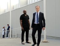 Atlanta Medical – Dr. Barrett Cain (Morris Chestnut, l.); Dr. Randolph Bell (Bruce Greenwood, r.)