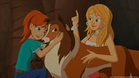 Lassie – Zoe (li.) und Pam bedanken sich bei Hündin Lassie für ihre Rettung.