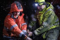 Ice Road Rescue - Extremrettung in Norwegen – Björn und Andrzej arbeiten zusammen. (National Geographic)