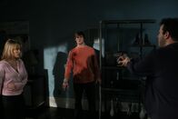 Kill Theory – Nur ein einziger darf überleben: Was als netter Schulabschlussausflug begann endet für Amber (Ryanne Duzich, l.), Brent (Teddy Dunn, M.,) und Freddie (Daniel Franzese, r.) in einem gnadenlosen Überlebenskampf ...