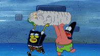 SpongeBob Schwammkopf – Unten, l-r: SpongeBob, Patrick. Oben: Squidward