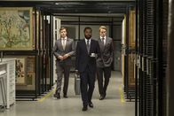 Tenet – (v.l.n.r.) Klaus (Jack Cutmore-Scott); Der Protagonist, ein CIA-Agent (John David Washington); Neil (Robert Pattinson)