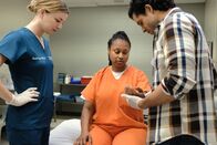 Atlanta Medical – Emily VanCamp (Nicolette Nevin), Miles Gaston Villanueva (Dr. Alec Shaw).