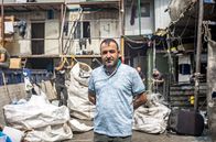 Re: – Der ehemalige Müllsammler Ahmet ist der Besitzer eines Depots.