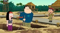 American Dad! – Hayley (l.), Stan (m.)
