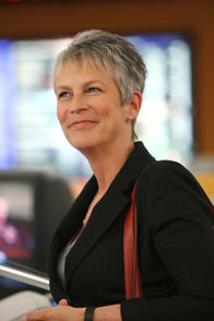 Navy CIS – Hat Dr. Samantha Ryan (Jamie Lee Curtis) etwas mit dem Tod von Robert Banks, einem hochgeachteten Psychologen, der für eine Geheimabteilung des Pentagons tätig war, zu tun?