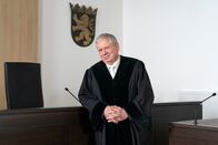 Der Staatsanwalt – Oberstaatsanwalt Bernd Reuther (Rainer Hunold) kämpft für Gerechtigkeit.