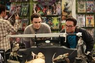 The Big Bang Theory – L-R: Sheldon Cooper (Jim Parsons), Leonard Hofstadter (Johnny Galecki)