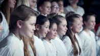 Mathildas Weg – Das große Weihnachtskonzert mit Mathilda (3. von links), Paula und Silja