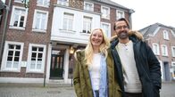 Room Tour – Mette (l) und Martin haben ein altes Hotel zum Haus für ihre Patchworkfamilie umgebaut.