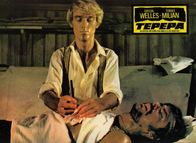 Tepepa – Dr. Henry Price (John Steiner, oben); Tepepa (Tomas Milian, unten)
