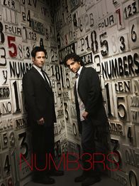 Numb3rs - Die Logik des Verbrechens – (3. Staffel) - Gemeinsam lösen die Brüder Don (Rob Morrow, l.) und Charlie (David Krumholtz, r.) Fälle des FBI - allerdings hochgradig wissenschaftlich ...