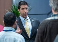 Intelligence – Jerry Bernstein (David Schwimmer, m.)