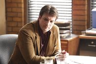 Castle – Sind doch kleine grüne Männchen für den Tod der jungen Wissenschaftlerin Marie Subbarao verantwortlich? Richard Castle (Nathan Fillion) schließt das jedenfalls nicht aus.