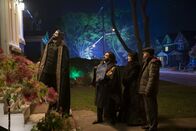 What We Do in the Shadows – (v.l.n.r.) Nandor (Kayvan Novak); Laszlo (Matt Berry); Nadja (Natasia Demetriou); Colin Robinson (Mark Proksch)